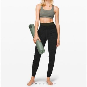 LULULEMON dance studio jogger